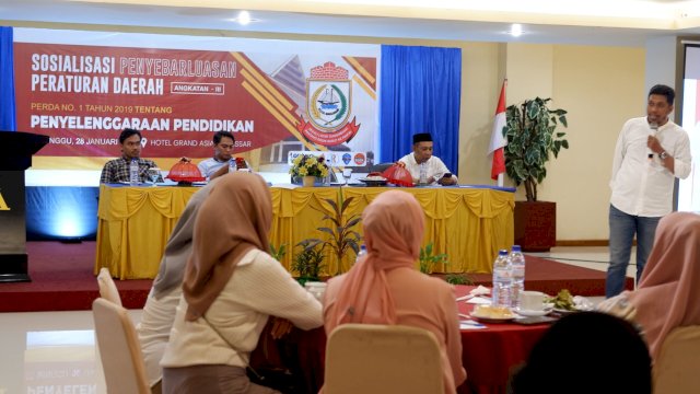 Sekretariat DPRD Kota Makassar menggelar sosialisasi Perda Nomor 1 Tahun 2019 tentang Penyelenggaraan Pendidikan di Grand Asia Hotel, Jalan Boulevard, Makassar, Minggu (28/1/2024). (Foto: Istimewa)