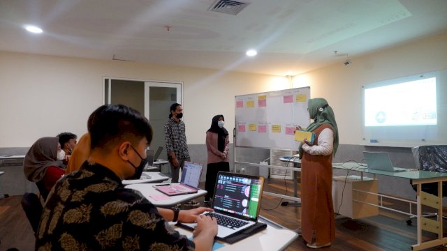 Kalla Institute kembali membuka penerimaan mahasiswa baru Tahun Akademik 2024-2025 hingga September 2024 mendatang. (Dok. Humas Kalla Institute)