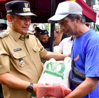 Launching Bantuan Pangan Kabupaten Maros 2024, Setiap Bulan Salurkan 147 Ton Beras