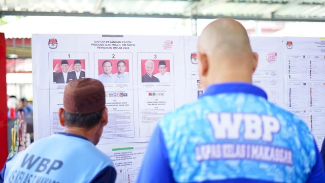 Warga binaan di Lapas Makassar saat menyalurkan hak pilihnya pada Pemilu 2024, Rabu, (14/02/2024). (Dok. Humas Kanwil Kemenkumham Sulsel)