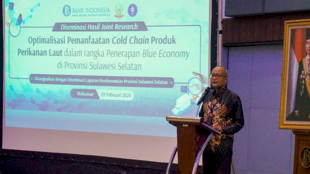 Kepala Perwakilan BI Sulsel Rizki Ernadi Wimanda saat memberikan arahan di sela-sela Desiminasi Hasil Joint Research "Optimalisasi Pemanfaatan Cold Chain Produk Perikanan Laut dalam rangka Penerapan Blue Economy di Sulsel, di Four Points Hotel Makassar, Kamis, (29/02/2024). (Dok. Humas BI Sulsel) 