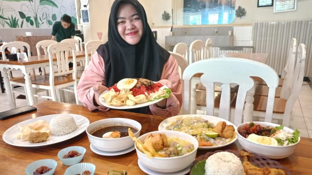 Sebanyak enam menu lezat yang siap dinikmati sepanjang Ramadan 2024 di semua cabang Lokarasa Eats & Drink. (Dok. Chaerani/Republiknews.co.id)