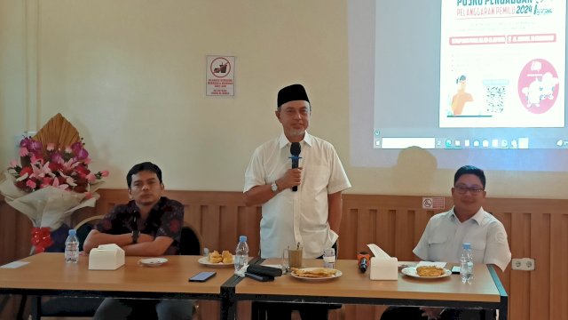 Anggota DPD RI dari Sulawesi Selatan, Tamsil Linrung (tengah). (Foto: Istimewa)