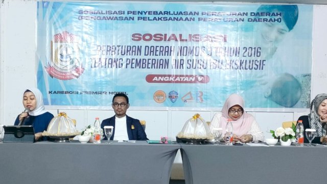 Anggota DPRD Makassar, Saharuddin Said saat menggelar sosialisasi Perda Nomor 3 Tahun 2016 tentang Pemberian Air Susu Ekslusif di Hotel Karebosi Premier, Jalan Jenderal M Jusuf, Makassar, Senin (5/2/2024). (Foto: Istimewa)