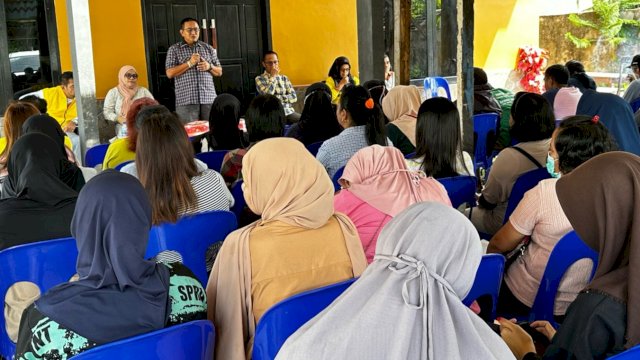 Anggota Komisi V DPR RI dari Fraksi Golkar, Muhammad Fauzi saat menyapa masyarakat di Kecamatan Wasuponda, Luwu Timur, Kamis (8/2/2024). (Foto: Istimewa)