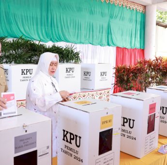 Danny Gendong Cucu Menuju TPS, Pengamanan Pemilu di Makassar Aman dan Lancar