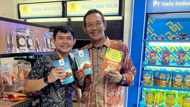 PT PLN (Persero) melalui Rumah BUMN menggelar pelatihan dan pameran produk di Sentra UMKM pusat oleh-oleh Sulsel. (Foto: Istimewa)