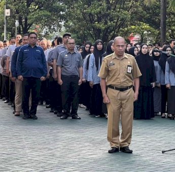 Pimpin Apel Pagi, Kabag Humas Protokol DPRD Makassar Tekankan Kedisiplinan dalam Tugas