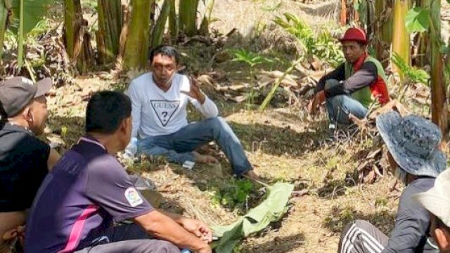 Syaharuddin Alrif, petani milenial Kabupaten Sidrap yang berhasil mencetak rekor suara terbanyak DPRD Sulsel di Pileg 2024. (Foto: Istimewa)