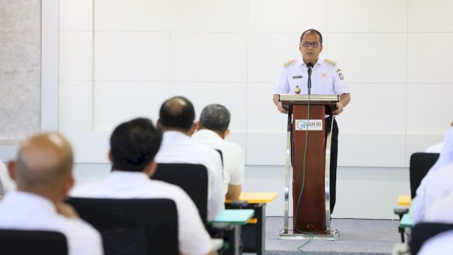 Wali Kota Makassar, Moh Ramdhan Pomanto saat membuka Tahapan Penulisan Makalah yang diikuti 36 peserta Seleksi JPTP Pemkot Makassar di Puslatbang KMP LAN, Makassar, Rabu (21/2/2024). (Foto: Istimewa)