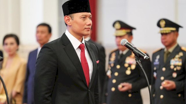Ketua Umum Partai Demokrat, Agus Harimurti Yudhoyono (AHY) saat dilantik sebagai Menteri Agraria dan Tata Ruang/Badan Pertanahan Nasional (ATR/BPN) di Istana Negara, Jakarta, Rabu (21/2/2024). (Foto: Istimewa)