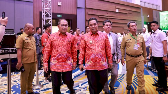 Pj Gubernur Sulsel, Bahtiar Baharuddin saat menghadiri Rakorsus Pemkot Makassar Tahun 2024 di Hotel Four Points by Sheraton, Jalan Andi Djemma, Makassar, Senin (26/2/2024). (Foto: Istimewa)