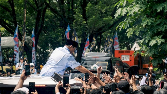 Capres nomor urut 02, Prabowo Subianto saat menemui para relawan dan simpatisannya di GOR Sudiang, Makassar, belum lama ini. (Foto: Istimewa)