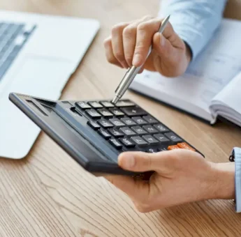 Bunga Pinjaman Tak Sesuai Aturan, KPPU Panggil Perusahaan Pembiayaan untuk Mahasiswa