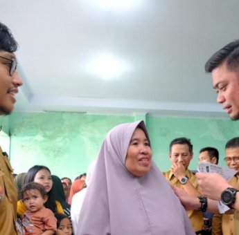 Tinjau Distribusi Bantuan Beras, Adnan Ingin Pastikan Penyaluran Tepat Sasaran