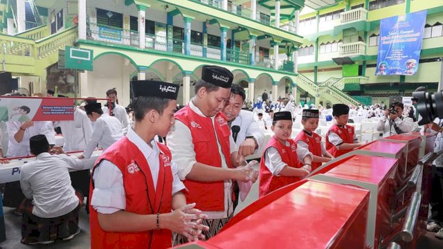 Gagas Program Pesantren Sehat Hijau Berdaya, PT Unilever Indonesia bersama Kementerian Agama RI dorong terciptanya generasi masa depan yang lebih sehat, peduli lingkungan, dan berdaya. (Dok. PT Unilever Indonesia)