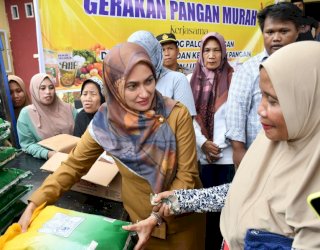 Gerakan Pangan Murah Hadir di Bone-bone, Warga Dilayani Langsung Bupati Luwu Utara