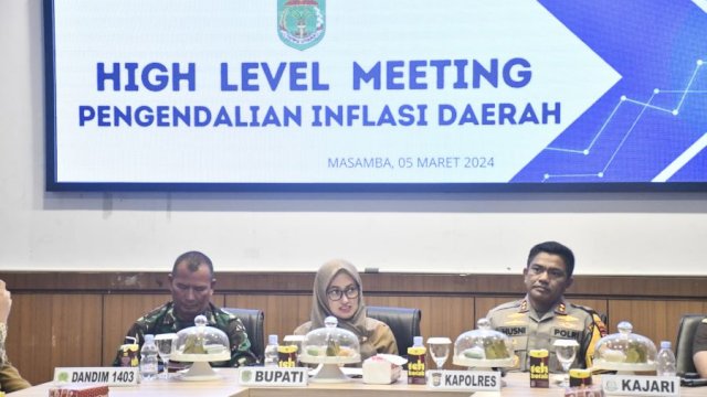 Bupati Luwu Utara, Indah Putri Indriani saat memimpin High Level Meeting. (ist)