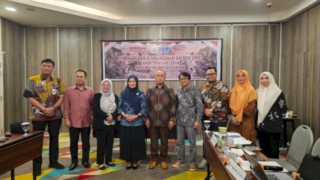 Bupati Luwu Utara, Indah Putri Indriani bersama Tim Bapperida dan Tim Penilai PPD Tk Provinsi Sulsel.