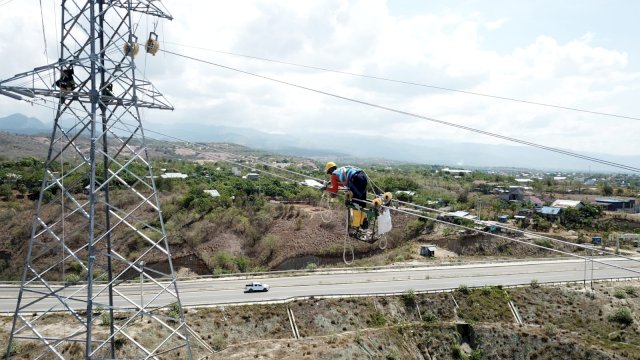 PLN (Persero) melalui UIP Sulawesi berhasil memberikan tegangan pertama (energize) pada tiga proyek pembangunan infrastruktur ketenagalistrikan di Sulawesi Tengah. (Dok. Humas PLN UIP Sulawesi)