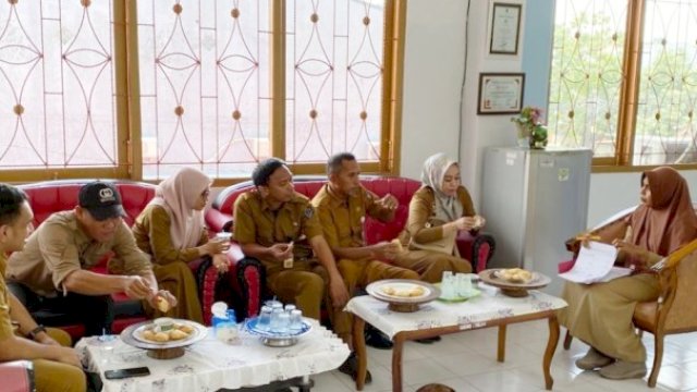 Diskominfo-SP Sulsel Saat Berkunjung di Kantor Kominfo Sinjai. (ist)