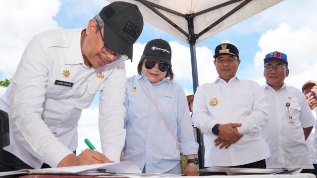 Perusahaan raja buah Great Giant Foods (GGF) bersama Pemprov Sulsel menandatangani MoU budidaya pisang cavendish, di Desa Pacellekang, Kabupaten Gowa, Rabu (06/03/2024). (Istimewa)