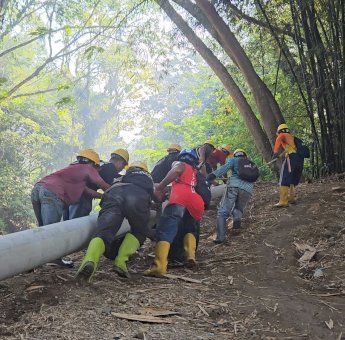 PLN Berhasil Menerangi 80 Dusun di Sulawesi Barat, 594 Warga Kini Nikmati Listrik 24 Jam