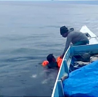 Kapal Nelayan Asal Jakarta Tenggelam di Perairan Selayar, 11 ABK Ditemukan Selamat, 2 Meninggal dan 22 Dalam Pencarian