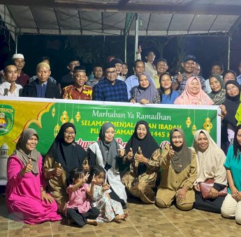 Hari ke-7 Ramadan, Wabup Kasmidi Bulang Buka Puasa Bersama Kades dan Warga Singa Gembara