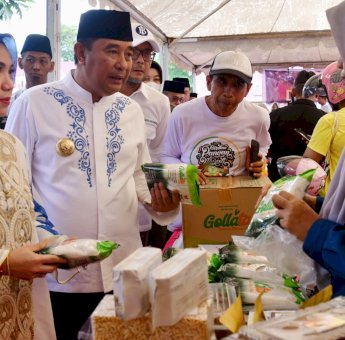 Gerakan Ramadan Berbagi Bahagia Dihadiri Puluhan Ribu Warga di Bone