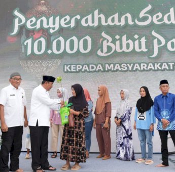 Pertama di Indonesia, Pj Gubernur Sulsel Inisiasi Gerakan Sedekah Pohon