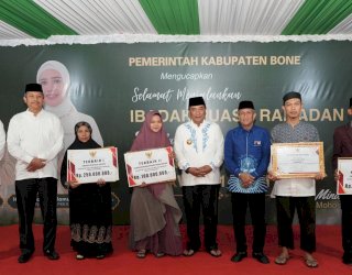 Peringatan Nuzulul Qur&rsquo;an 17 Ramadan 1445 Hijriah Tingkat Sulsel di Bone, Berbagi Bahagia dan Penghargaan