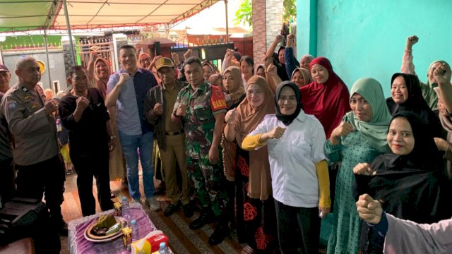 Anggota DPRD Sulawesi Selatan, Edward Wijaya Horas saat melaksanakan reses di Kelurahan Wala-Walaya, Kecamatan Tallo, Kota Makassar, Minggu (4/2/2024). (Foto: Istimewa)