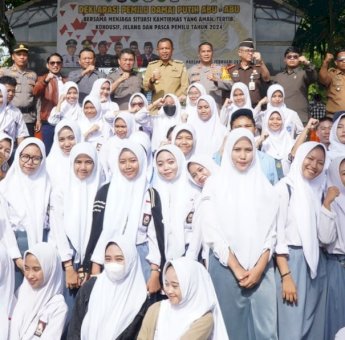 Ini Pesan Pj Wali Kota Akbar Ali di Upacara Deklarasi Pemilu Damai Putih Abu-abu