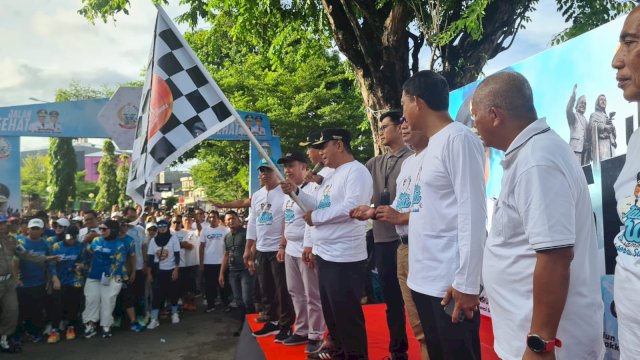 Ribuan Masyarakat Parepare Semarak Jalan Sehat Bersama Pj Gubernur dan Pj Wali Kota