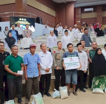 Ringankan Beban Warga Kurang Mampu, Pemkot dan Baznas Parepare Distribusikan Paket Sembako Ramadan