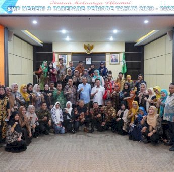 Pj Wali Kota Parepare Akbar Ali Ucapkan Selamat Pengukuhan IKA SMPN 3