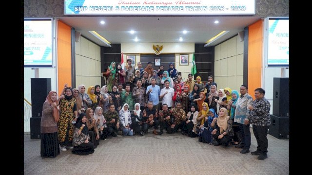 Pj Wali Kota Parepare Akbar Ali Ucapkan Selamat Pengukuhan IKA SMPN 3