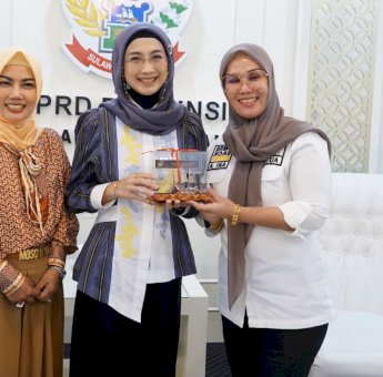 Teliti Soal Perilaku Politisi Perempuan, Desy Ratnasari Jadikan DPRD Sulsel Sebagai Lokus Penelitian Doktornya