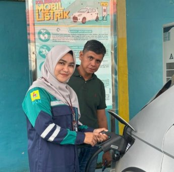 Gunakan SPKLU PLN di Palopo untuk Isi Daya, Pengguna Mobil Listrik: Lancar, Mudah dan Cepat