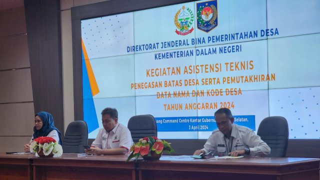 Asistensi Teknis Penegasan Batas Desa, serta Pemutakhiran Data Nama Desa dan Kode Desa, di Ruang Command Centre Lantai 4 Kantor Gubernur Sulsel, Rabu (03/04/2024). (Istimewa)