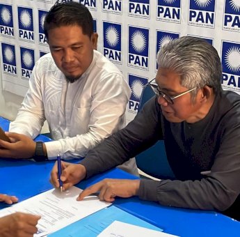 Tasming Hamid Diwakili Dua Mantan Legislator Parepare Ambil Formulir Penjaringan Cawalkot di PAN