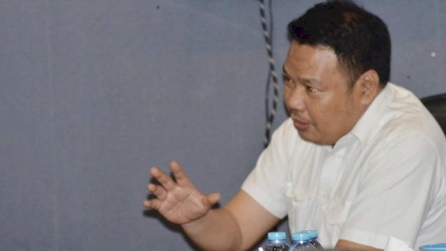 Ket : Direktur PAM Tirta Karajae Kota Parepare, Andi Firdaus Djollong 