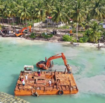 Negara Hadir, PLN Listriki Dua Desa Pesisir di Provinsi Sulawesi Tenggara