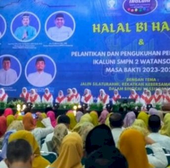Bupati Soppeng Kaswadi Razak Lantik Pengurus Ikalumni SMP 2 Watansoppeng