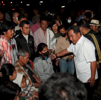 Tana Toraja Berduka, Pj Gubernur Bahtiar Kunjungi Korban dan Serahkan Bantuan