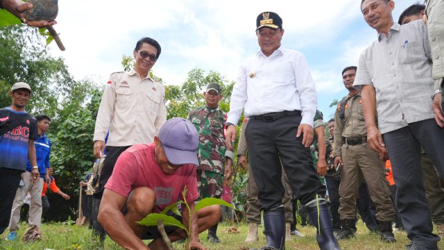 Animo Masyarakat Peringati Hari Bumi Sangat Tinggi, Dukung Penanaman Pohon Serentak yang Diinisiasi Pj Gubernur Bahtiar