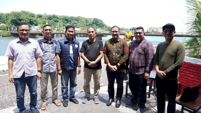 Pj Wali Kota Batu Aries Paewai Silaturahmi Keluarga Besar di Sulsel, Sempatkan Jajaki Kerjasama dengan Pemkot Parepare