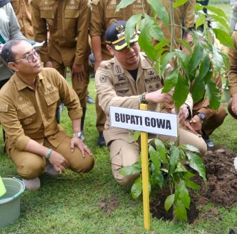 Pemkab Gowa Rawat Bumi Lewat Gerakan Tanam 8.000 Pohon