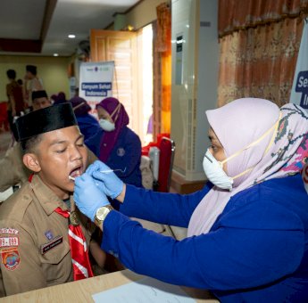 Ribuan Santri dan Pengurus Ponpes Al Ikhlas Ujung Bone Dapat Edukasi dan Periksa Gigi Gratis